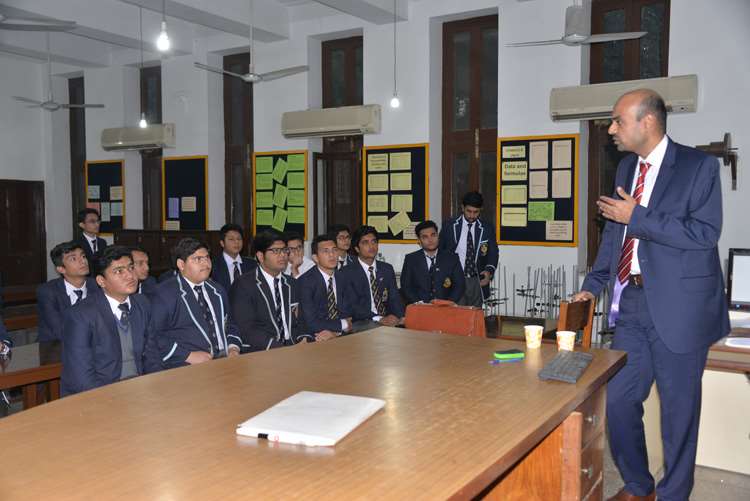 OLD BOYS GIVE CAREER AND LIFE ADVICE TO STUDENTS